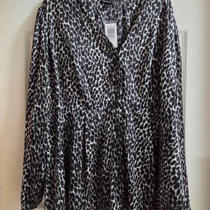 NWT Torrid Cheetah Peplum Satin Button Front Long Sleeve Top